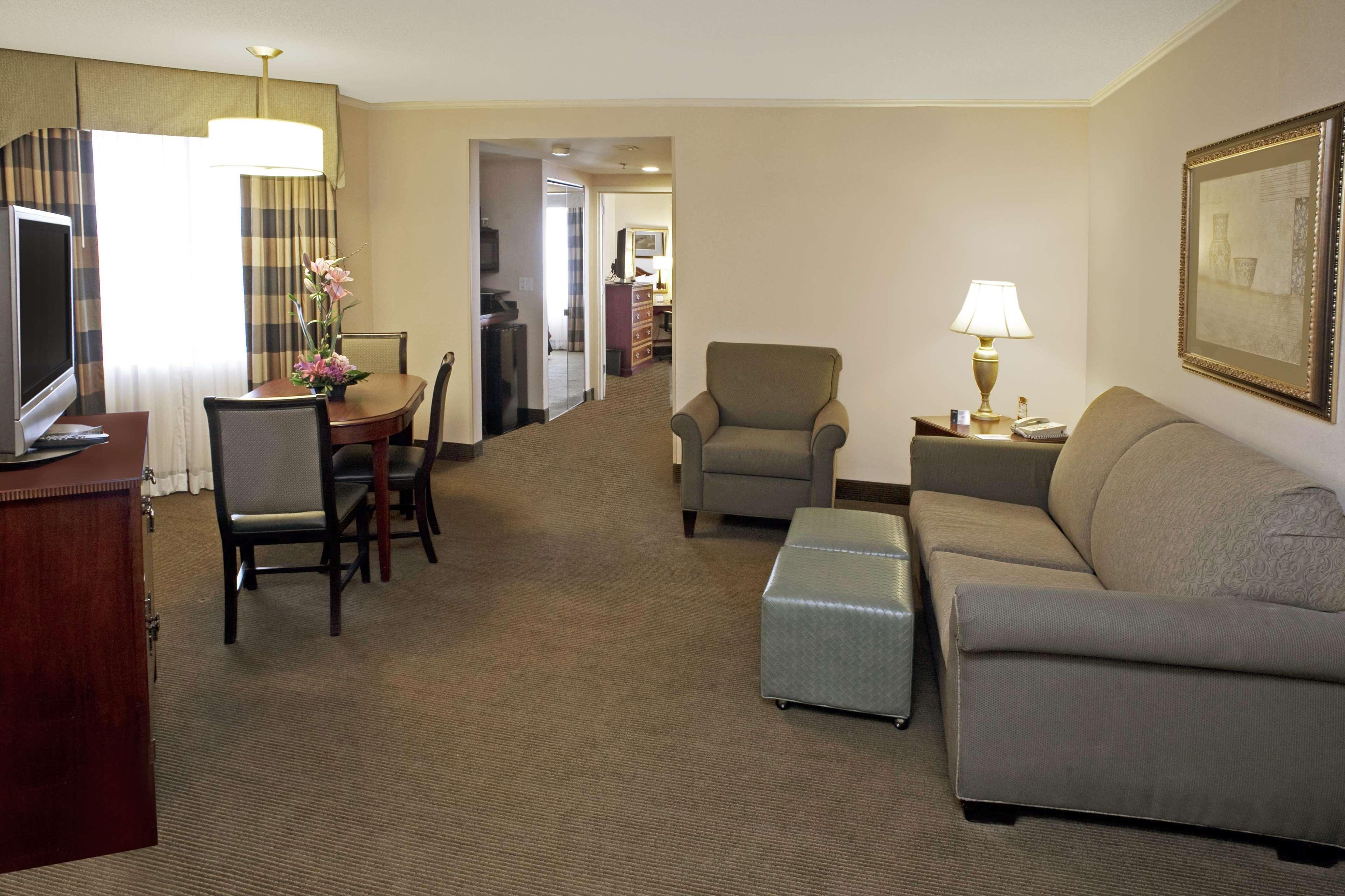 Embassy Suites By Hilton Baltimore At BWI Airport Linthicum Exterior photo